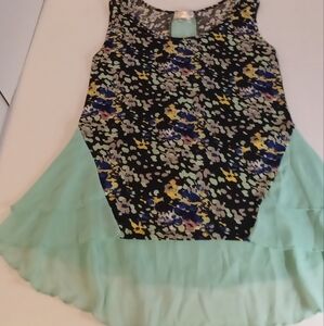 Nina Piu Women's Medium Green Tank with Floral Print, Flowy Bottom with Ruffling